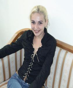 <p class='ppt-number'> 221 779 + PIN 019</p><p class='ppt-pricing-de'>1,99 Euro/Min.</p>