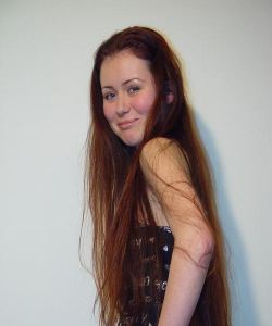 <p class='ppt-number'>221 779 + PIN 019</p><p class='ppt-pricing-de'>1,99 Euro/Min.</p>