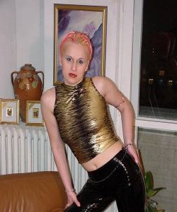 <p class='ppt-number'>221 779 + PIN 019</p><p class='ppt-pricing-de'>1,99 Euro/Min.</p>